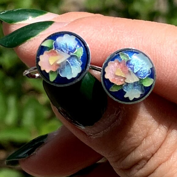 Vtg Asian Lily Floral Cloisonne Necklace and Screw Back Earring Set - Picture 9 of 13